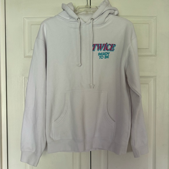 Twice 5th World Tour Ready To Be Hoodie Sweater Size Small All Tour Dates Kpop - Picture 3 of 6